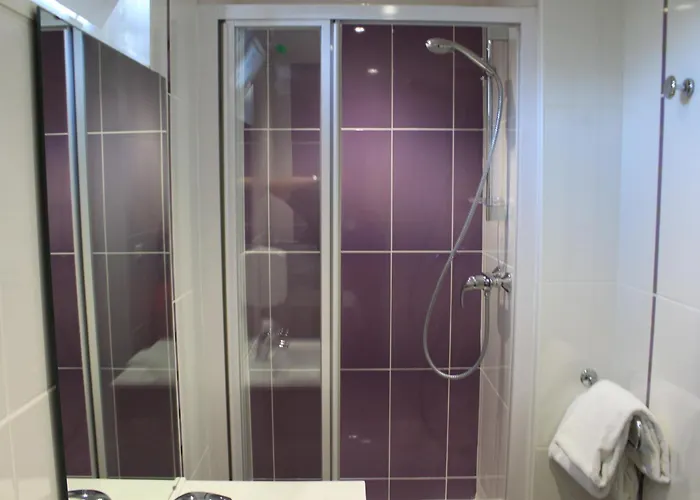 מלון De Paris - Centre Gare דיז'ון