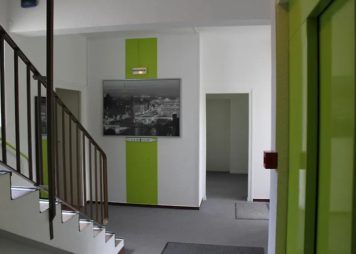 De Paris - Centre Gare Дижон